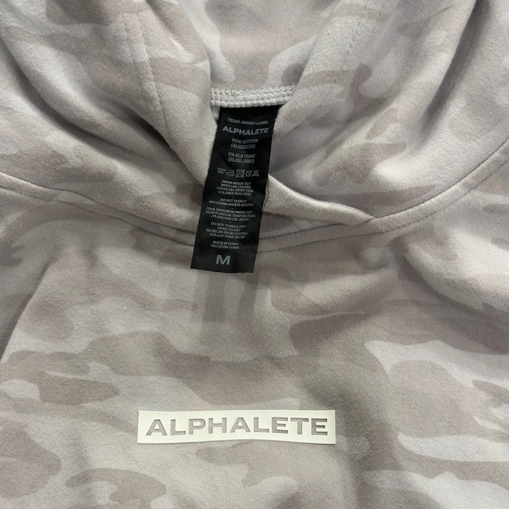 Alphalete Camo Crop Hoodie - Picture 5 of 5